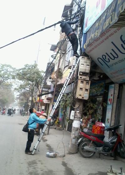 Thang Nhôm
